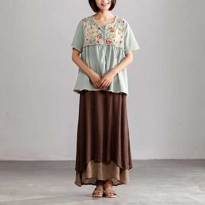 Effortlessly Elegant Blouse with a Timeless Design