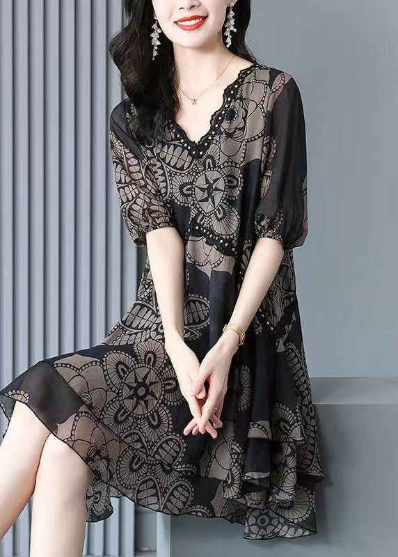 Beautifully Finished Dress in a Timeless Design