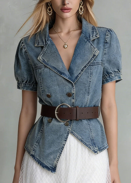 Classic Vintage Shirt with a Flattering Fit