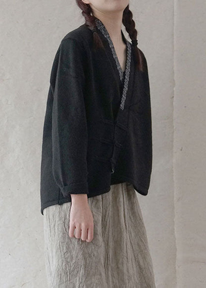 Effortlessly Elegant Sweater with a Timeless Design