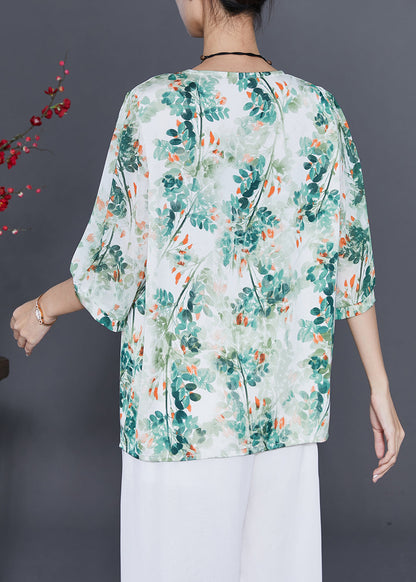 Well Tailored Blouse with a Graceful Silhouette