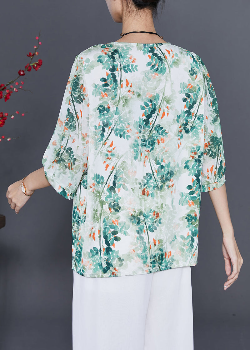 Well Tailored Blouse with a Graceful Silhouette