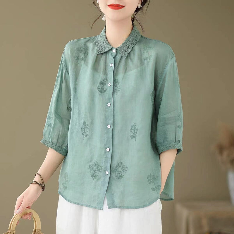Beautifully Crafted Blouse in a Classic Style
