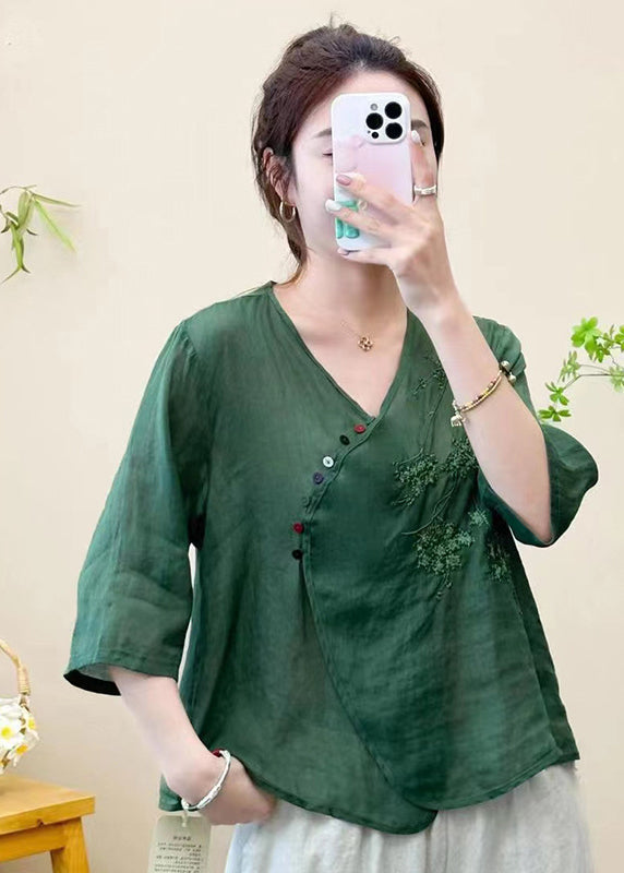Polished Top with an Effortless Classic Look