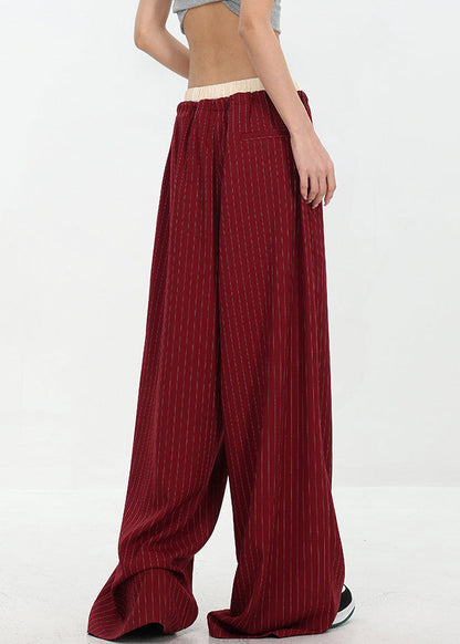 Effortlessly Elegant Pants with a Timeless Design