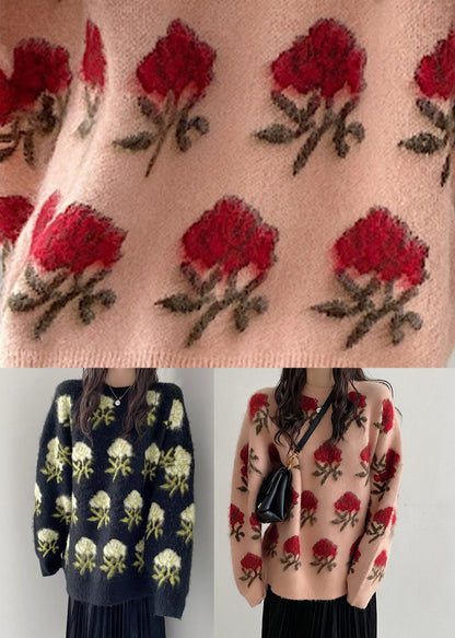 Well Tailored Sweater with a Graceful Silhouette