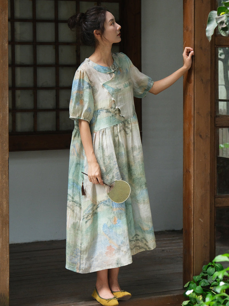 Beautifully Finished Dress in a Timeless Design