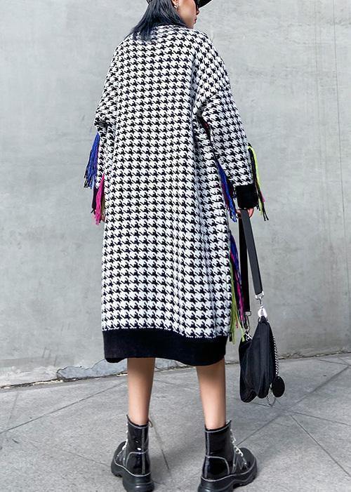 Well Tailored Sweater with a Graceful Silhouette
