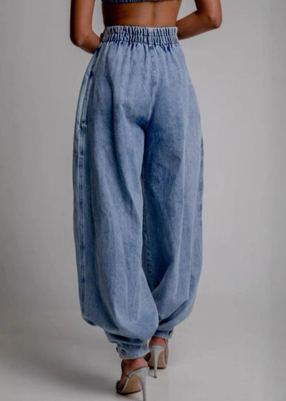 Classic Vintage Pants with a Flattering Fit