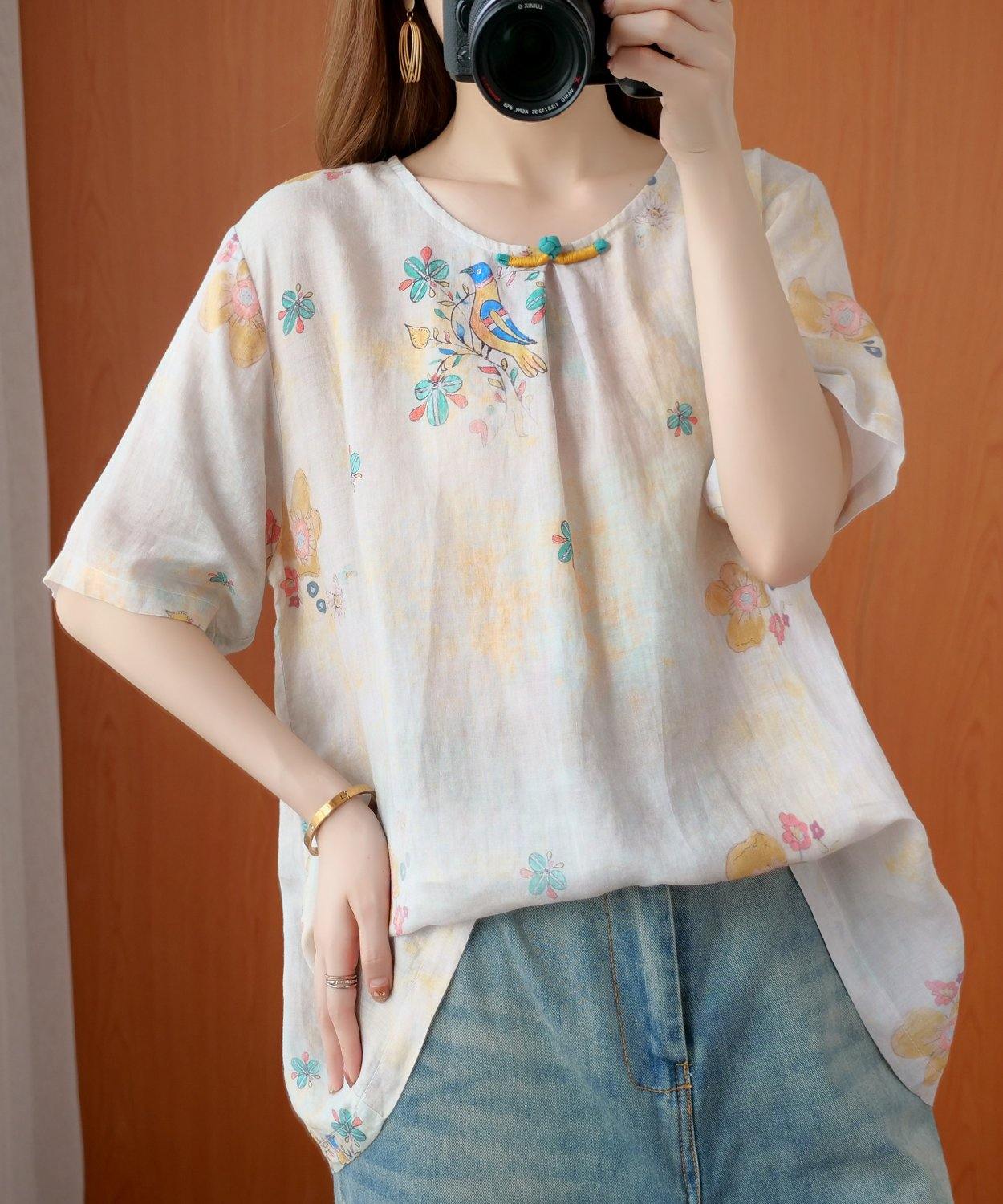 Beautifully Crafted Blouse in a Classic Style