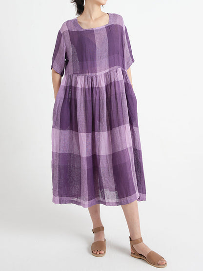 Classic Vintage Dress with a Flattering Fit