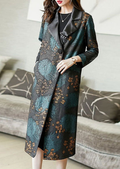 Classic Vintage Coat with a Flattering Fit
