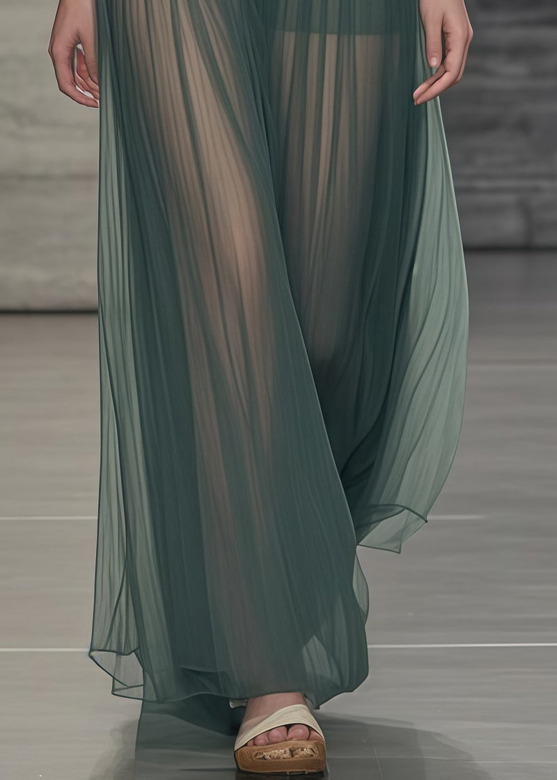 Well Tailored Garment with a Graceful Silhouette