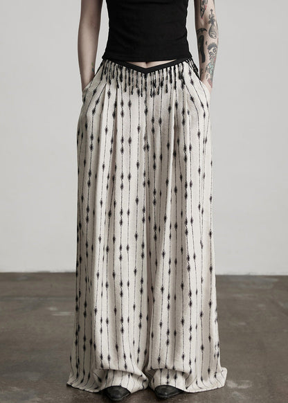 Elegantly Styled Pants for Everyday Wear