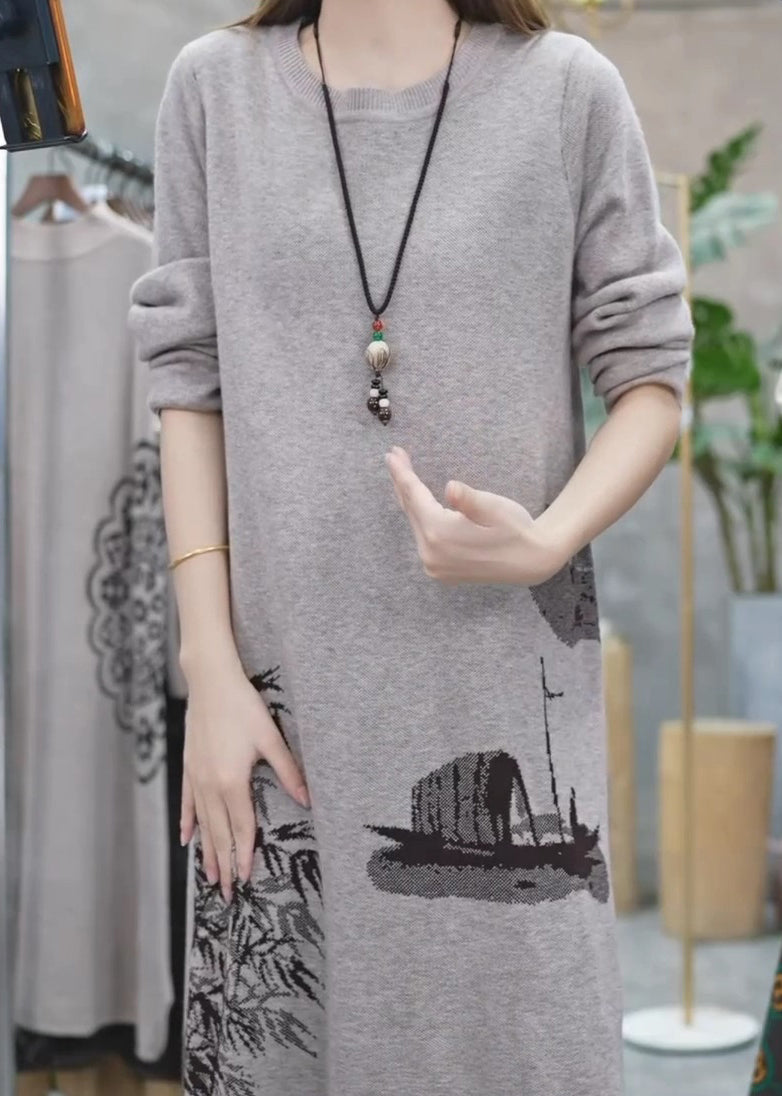 Classic Vintage Sweater with a Flattering Fit