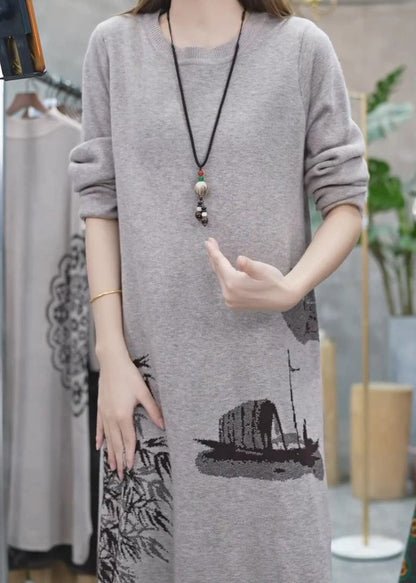 Classic Vintage Sweater with a Flattering Fit