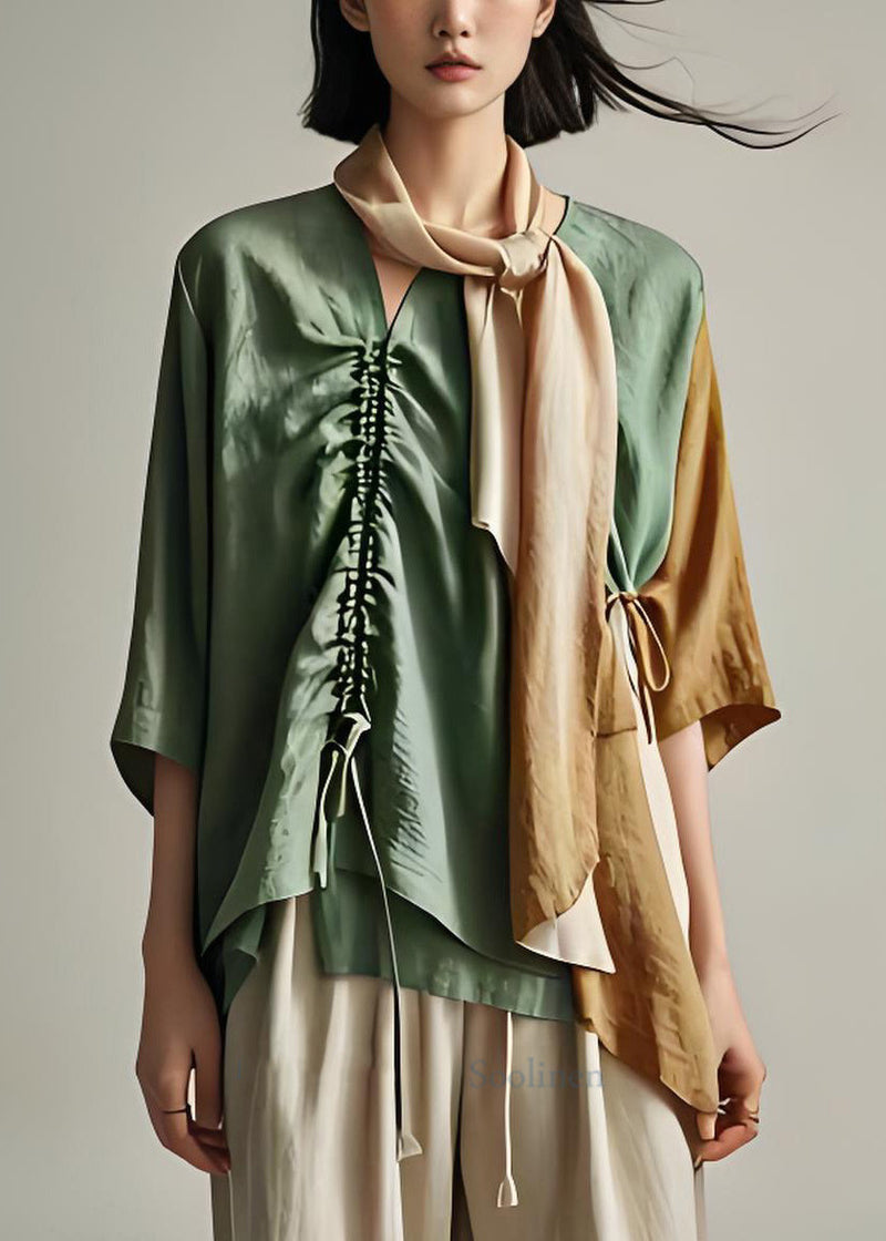 Effortlessly Elegant Top with a Timeless Design