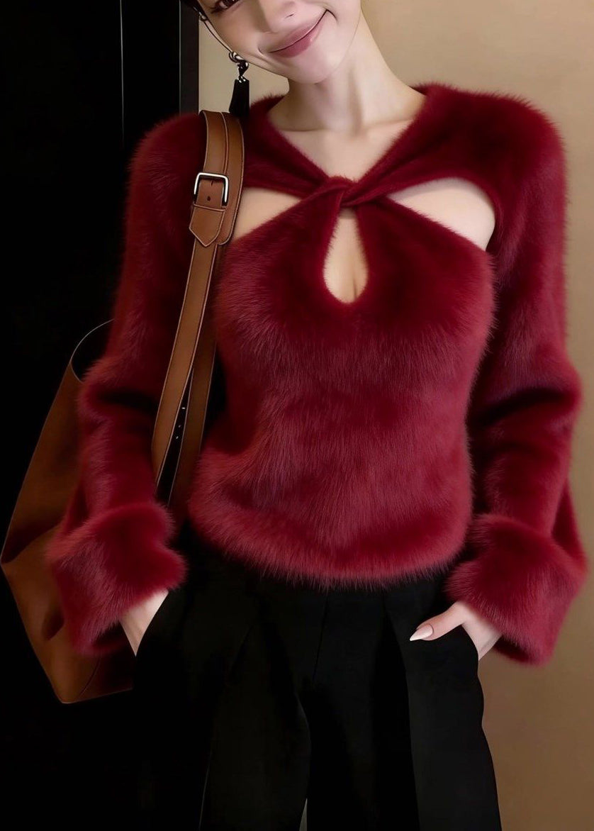 Well Tailored Top with a Graceful Silhouette