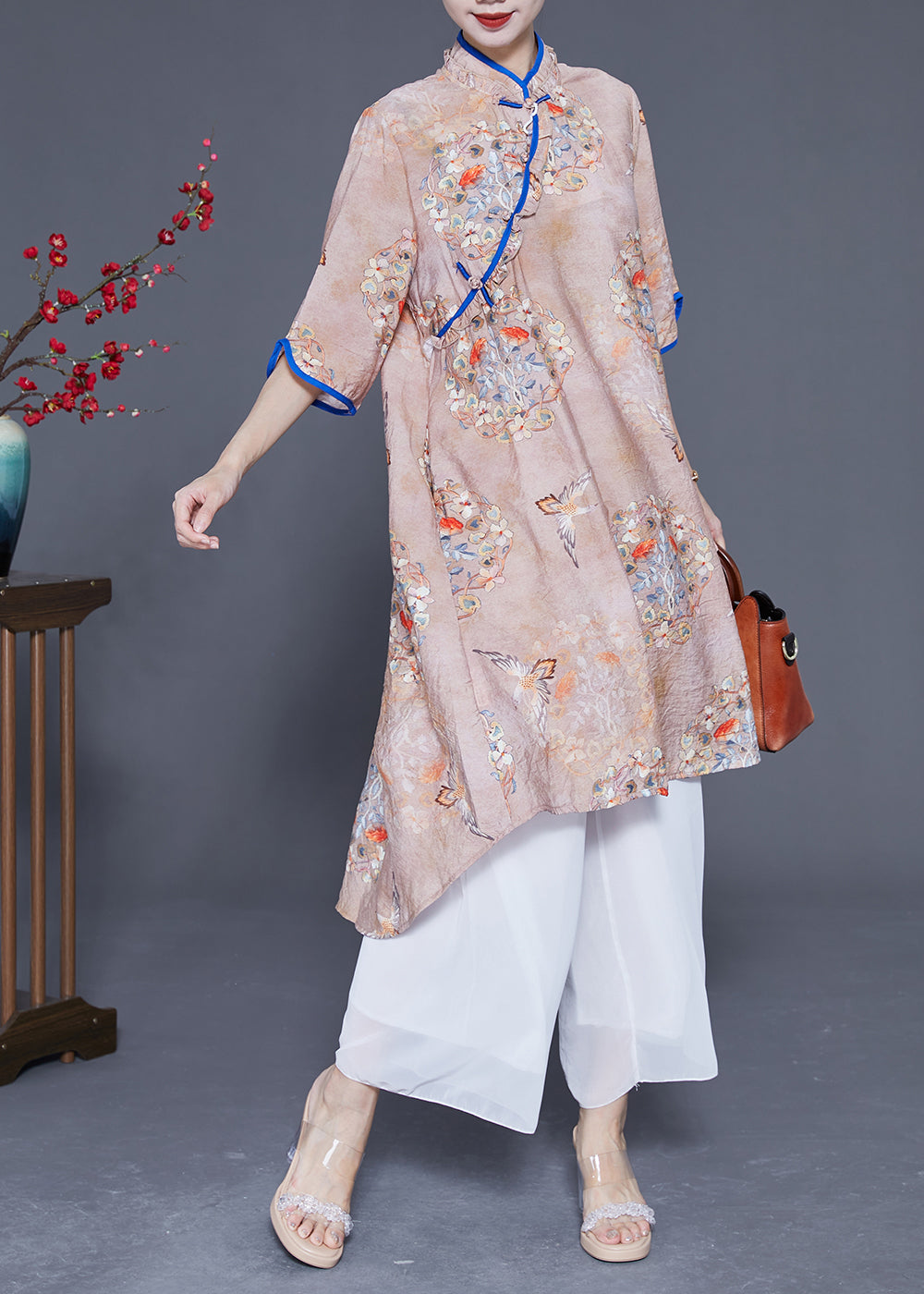 Beautifully Crafted Dress in a Classic Style
