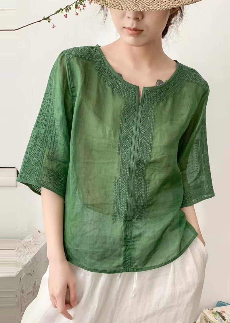 Beautifully Finished Shirt in a Timeless Design