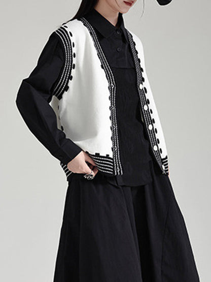 Effortlessly Elegant Garment with a Timeless Design