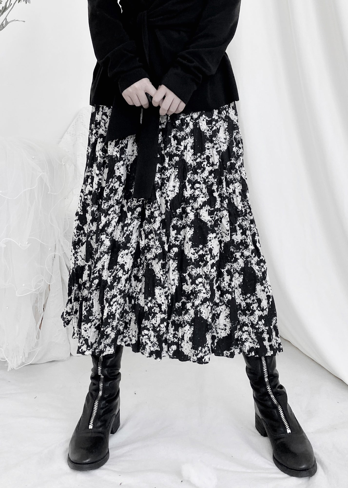 Effortlessly Elegant Garment with a Timeless Design