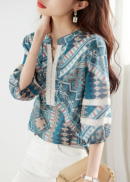 Classic Vintage Shirt with a Flattering Fit