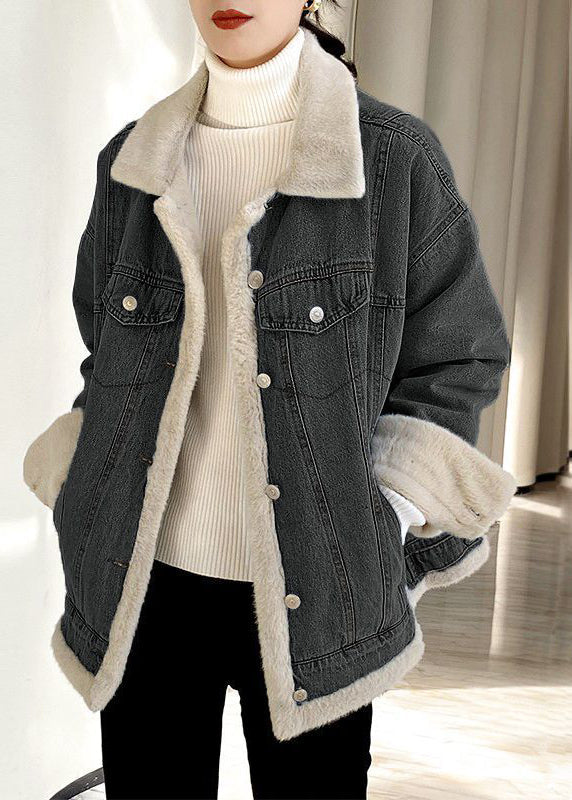 Classic Vintage & Enduringly Stylish Coat