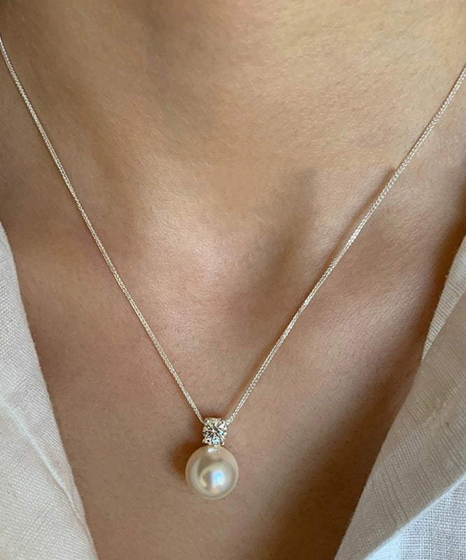 Romantic Silver Necklace for Special Moments