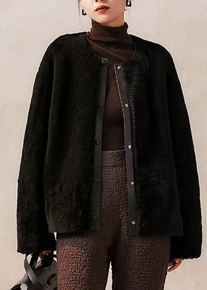 Elegantly Styled Coat for Everyday Wear