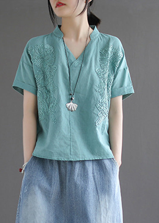 Classic Vintage Shirt with a Flattering Fit