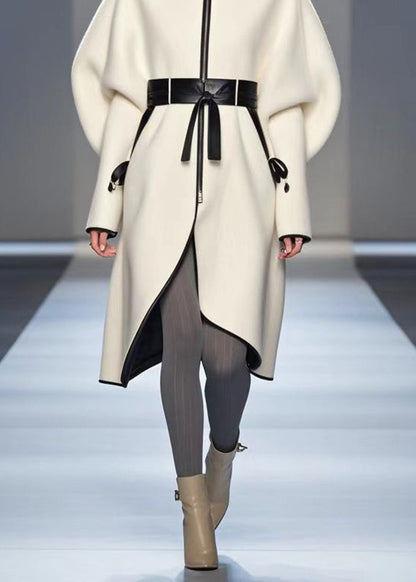 Effortlessly Elegant Coat with a Timeless Design