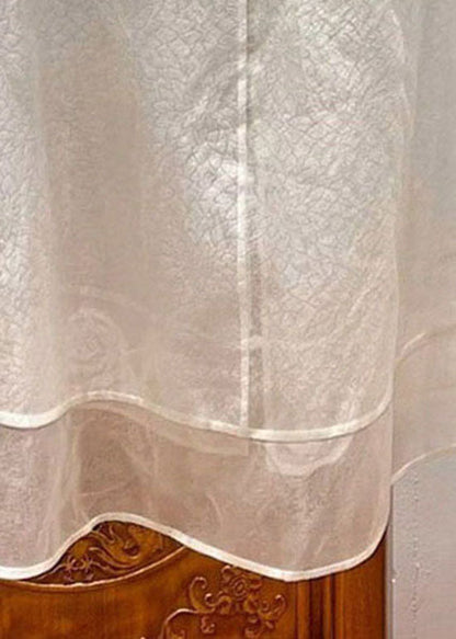 Effortlessly Elegant Blouse with a Timeless Design