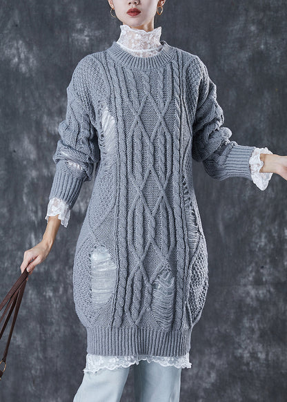 Classic Vintage Sweater with a Flattering Fit