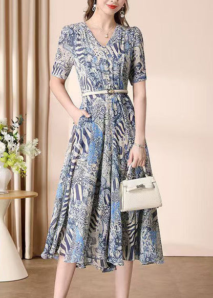 Well Tailored Dress with a Graceful Silhouette