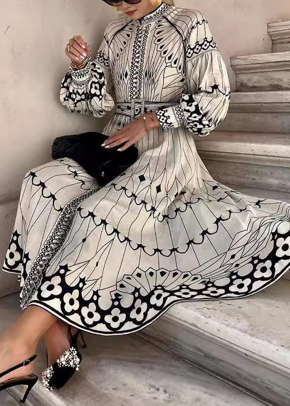 Classic Vintage Dress with a Flattering Fit