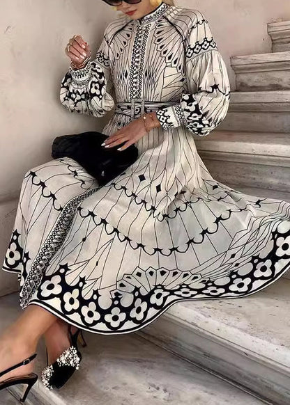 Classic Vintage Dress with a Flattering Fit