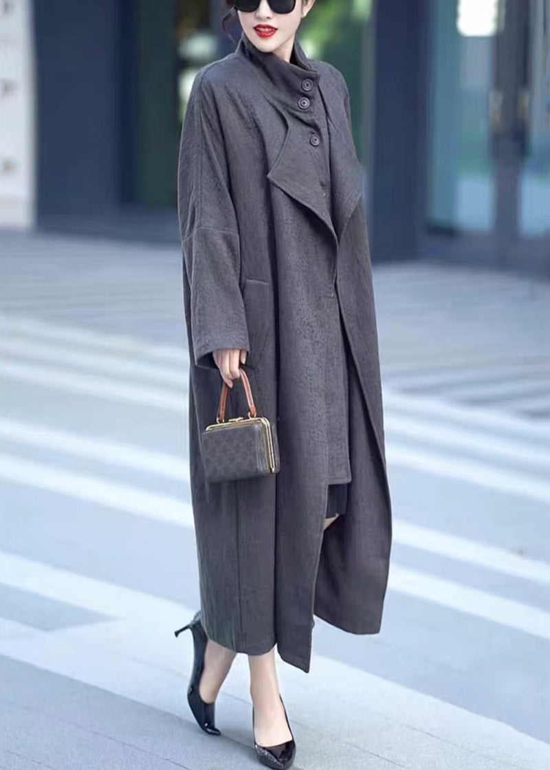 Well Tailored Coat with a Graceful Silhouette