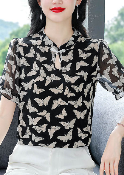 Classic Vintage Shirt with a Flattering Fit