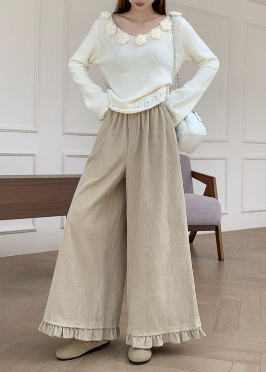 Effortlessly Elegant Pants with a Timeless Design
