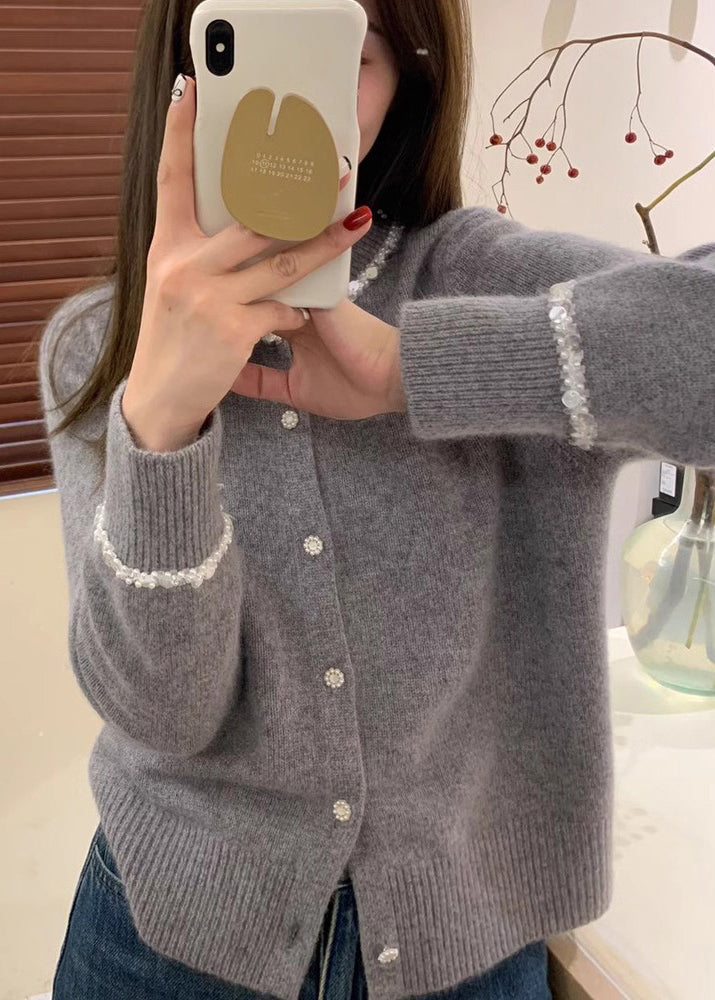 Classic Vintage Cardigan with a Flattering Fit