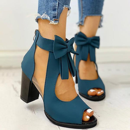 Graceful Orthopedic Sandals for Modern Look