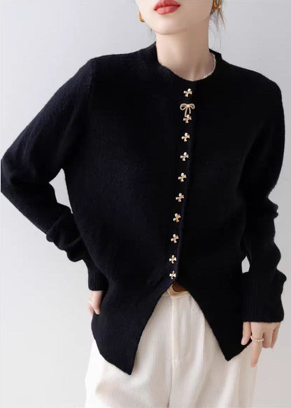 Effortlessly Elegant Cardigan with a Timeless Design