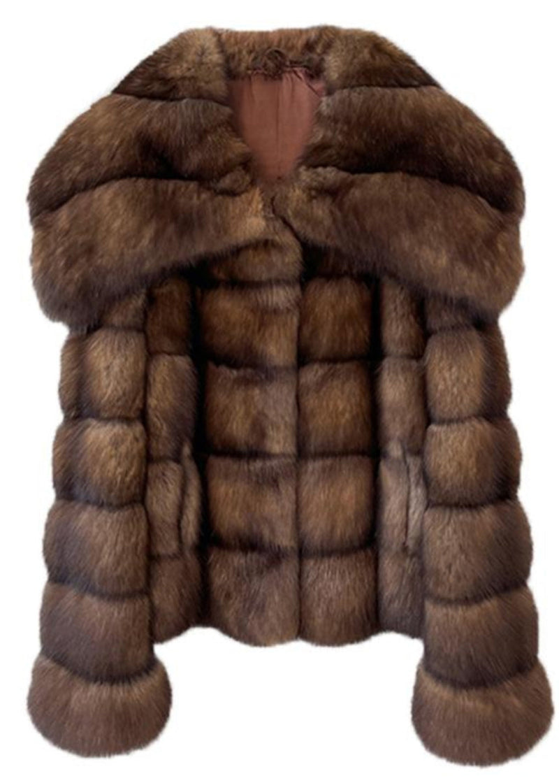 Effortlessly Elegant Coat with a Timeless Design