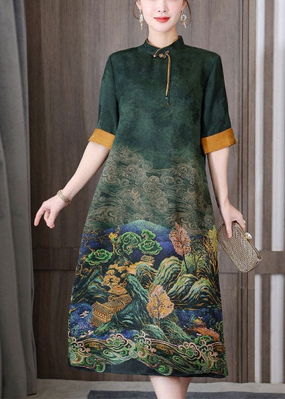Classic Vintage Dress with a Flattering Fit