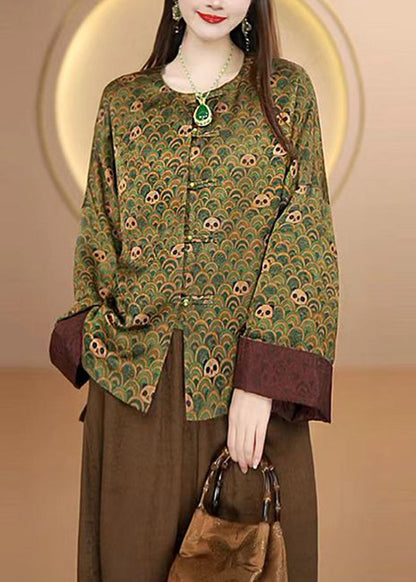 Gracefully Styled Coat for Any Occasion
