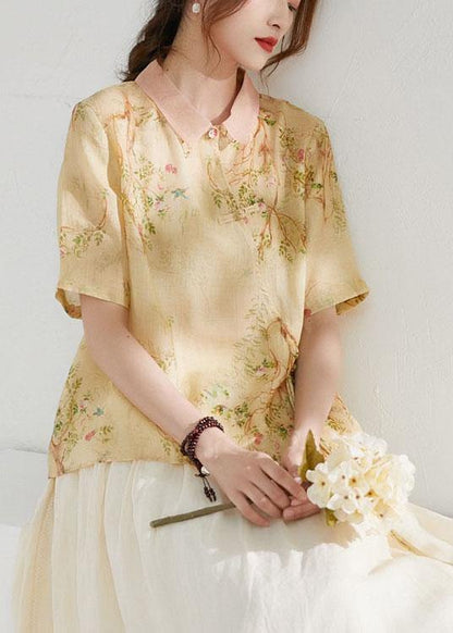 Classic Vintage Blouse with a Flattering Fit