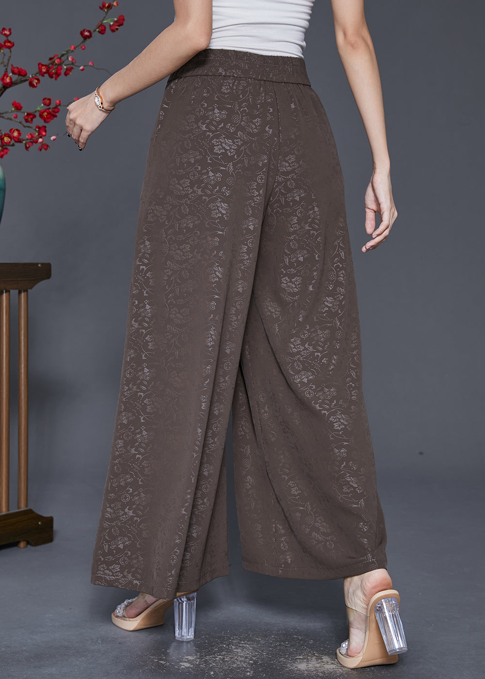 Beautifully Finished Pants in a Timeless Design