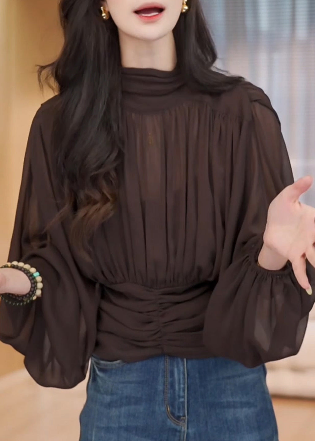 Effortlessly Elegant Shirt with a Timeless Design