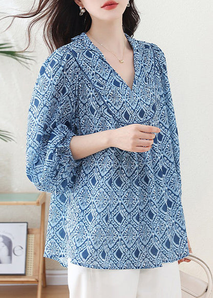 Sophisticated Blouse with a Clean Classic Look